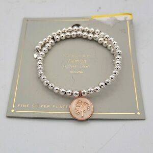 *NWT Family Tree Charm Fine Silver Plated Open Loop Beaded Bracelet